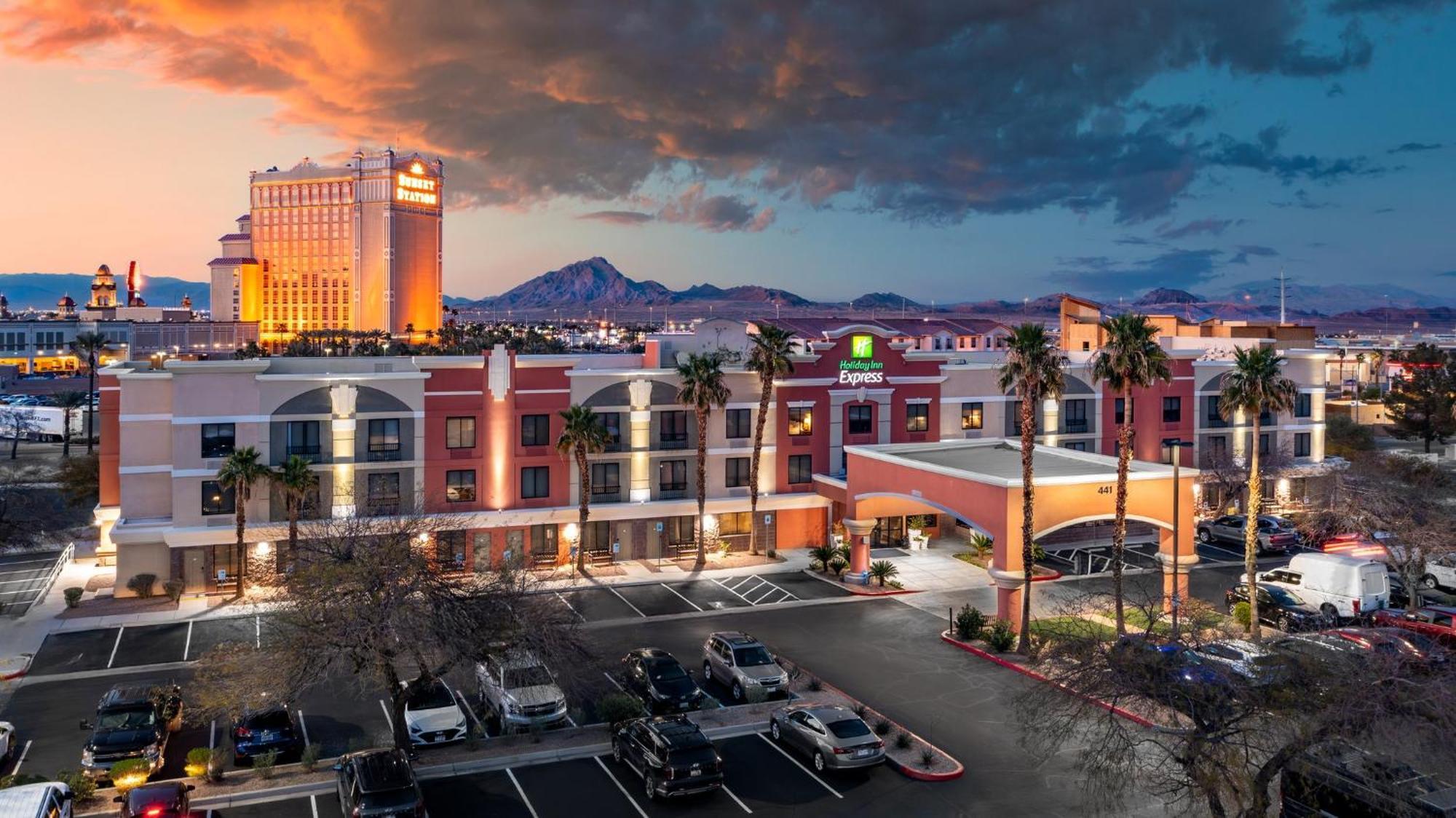 Holiday Inn Express Hotel And Suites - Henderson By Ihg Las Vegas Exterior foto